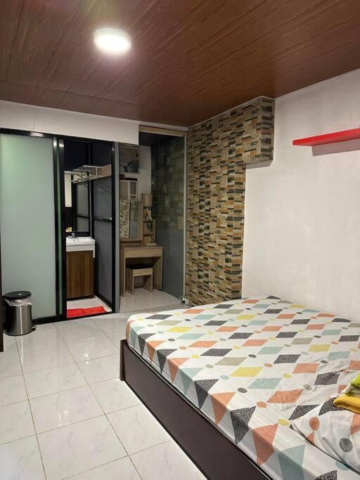 Cheapentirehouse Mel Place In Mandaue With Netflix For 5Pax Or More Exterior foto
