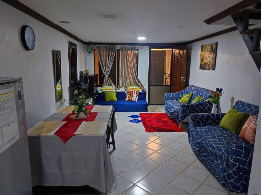 Cheapentirehouse Mel Place In Mandaue With Netflix For 5Pax Or More Exterior foto