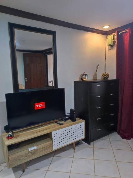 Cheapentirehouse Mel Place In Mandaue With Netflix For 5Pax Or More Exterior foto