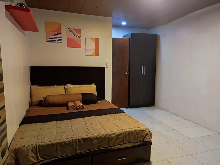 Cheapentirehouse Mel Place In Mandaue With Netflix For 5Pax Or More Exterior foto